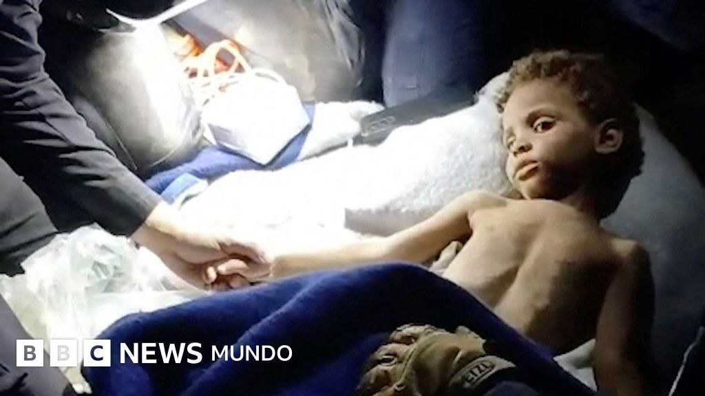 El milagroso rescate de un niño de 3 años seis días después de los terremotos en Venezuela