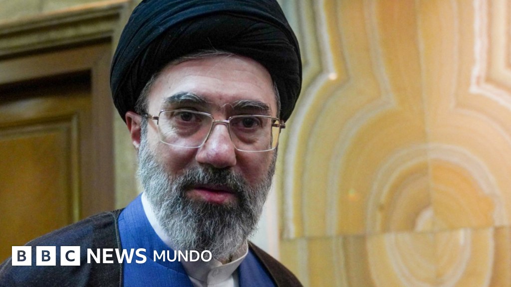 El líder supremo de Irán asegura que Trump suscribió el acuerdo entre ambos países por "desesperación"