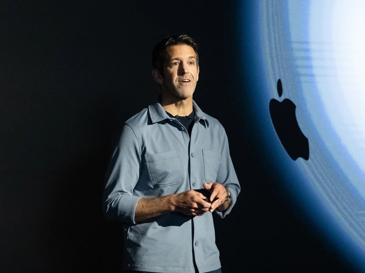 Apple expected to unveil folding iPhone as new CEO takes center stage