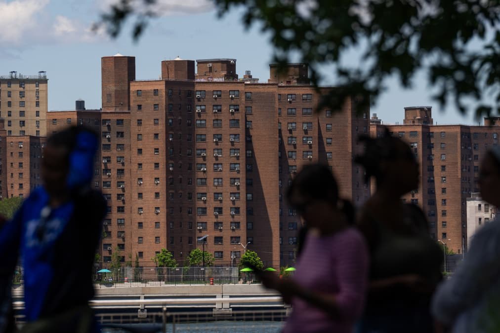 August apartment rents turn positive for the first time in four years
