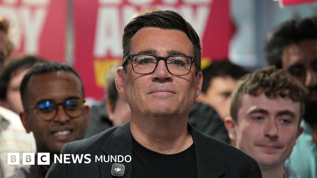 Quién es Andy Burnham, el "rey del norte" que quiere suceder a Keir Starmer como primer ministro de Reino Unido