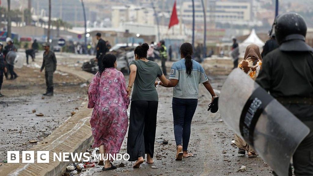"Estamos atrapadas aquí, sin poder volver a casa": la desesperación de los miles de migrantes que cruzaron la frontera entre Marruecos y España por Ceuta