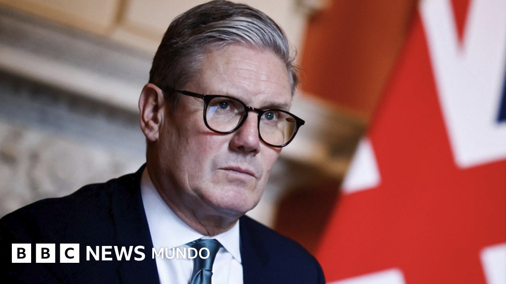 Por qué Starmer pasó de una victoria electoral aplastante a renunciar menos de dos años tras asumir como primer ministro de Reino Unido